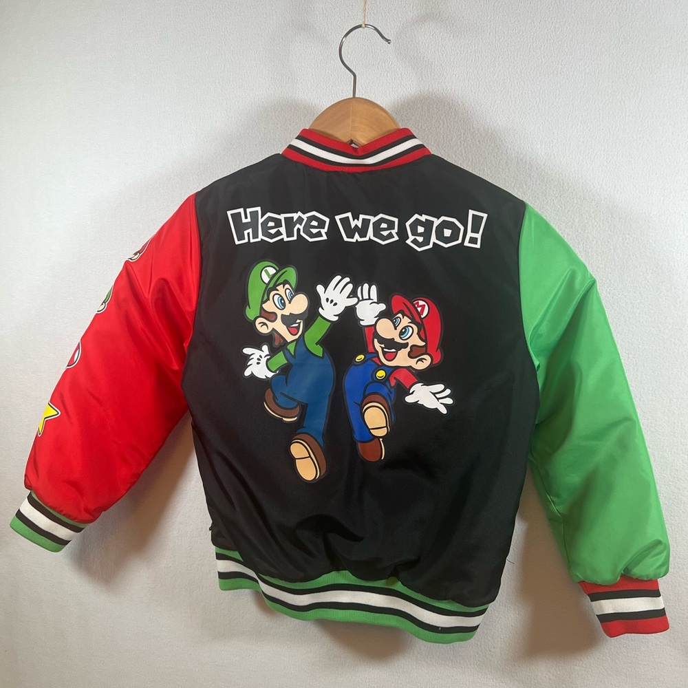 Nintendo Super Mario Red and Black Green Coat. Kids size 6/7